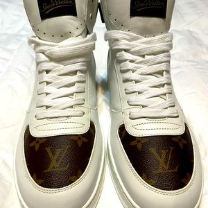 Mens Louis Vuitton Rivoli Hightop Sneaker sz 9